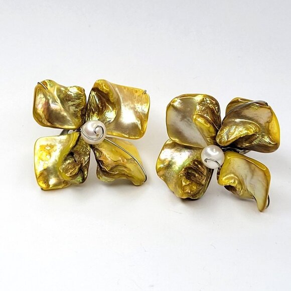 Yellow Genuine Pearl Bead Ring Asymmetric Flower Adjustable Band Ring - Picture 4 of 11